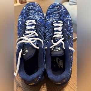 Nike Air Max Plus Men's Shattered Ice Mid Night Navy Sneakers.